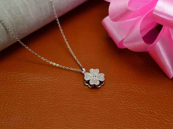 Creative Four-leaf Clover Love Heart-Shaped Spinner Pendant Necklace Jewelry For Women & Girls
