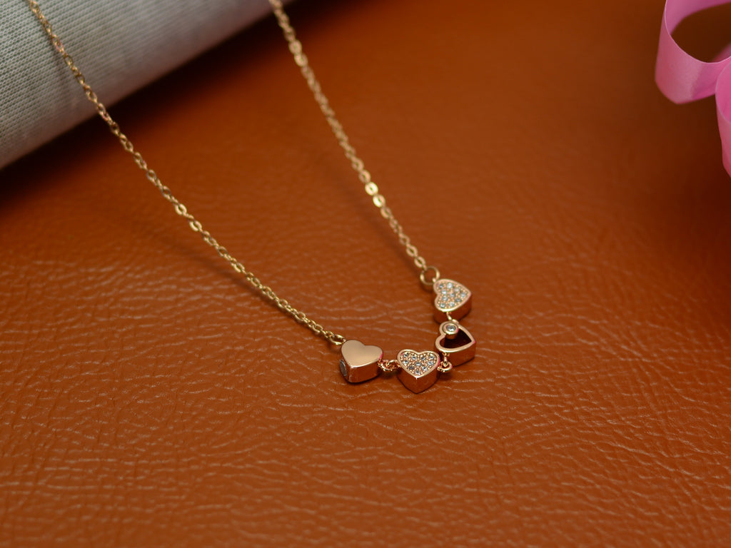 Amazon.com: 14k Rose Gold Four-Leaf Heart Clover Necklace (16 Inches) :  Claddagh Gold: Clothing, Shoes & Jewelry